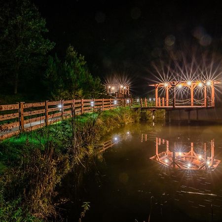 Glamping Pod Gwiazdami Pietrusza Wola Hotel Ngoại thất bức ảnh