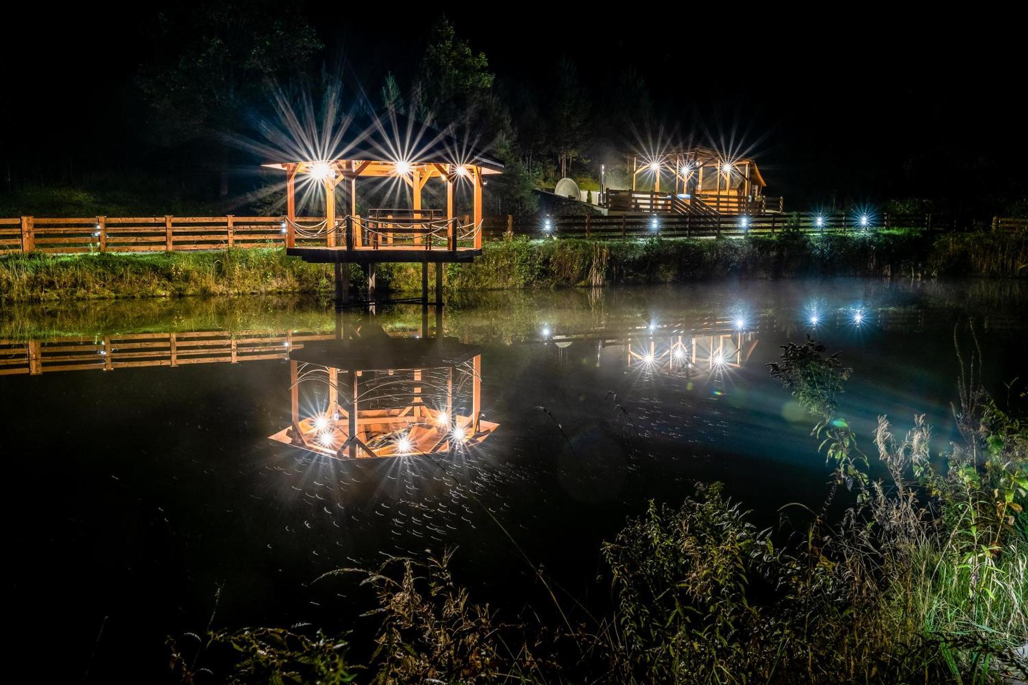 Glamping Pod Gwiazdami Pietrusza Wola Hotel Ngoại thất bức ảnh