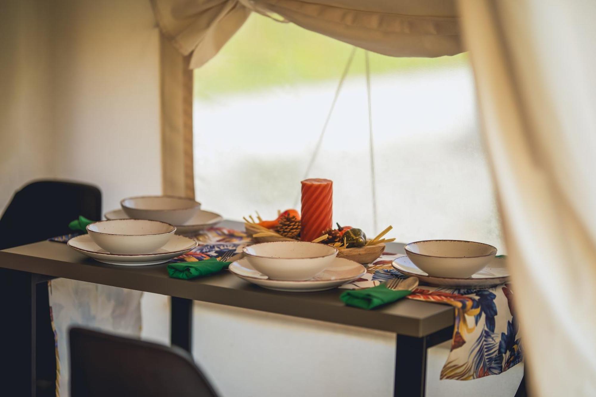Glamping Pod Gwiazdami Pietrusza Wola Hotel Ngoại thất bức ảnh